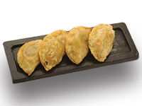 Fried Dumplings (ဖက်ထုပ်ကြော်)