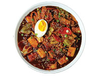 Jajang Rabokki (ဆန်ချောင်း ပဲခေါက်ဆွဲ)