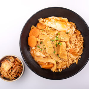 🥚 omuk velvety egg ramyun 🍜